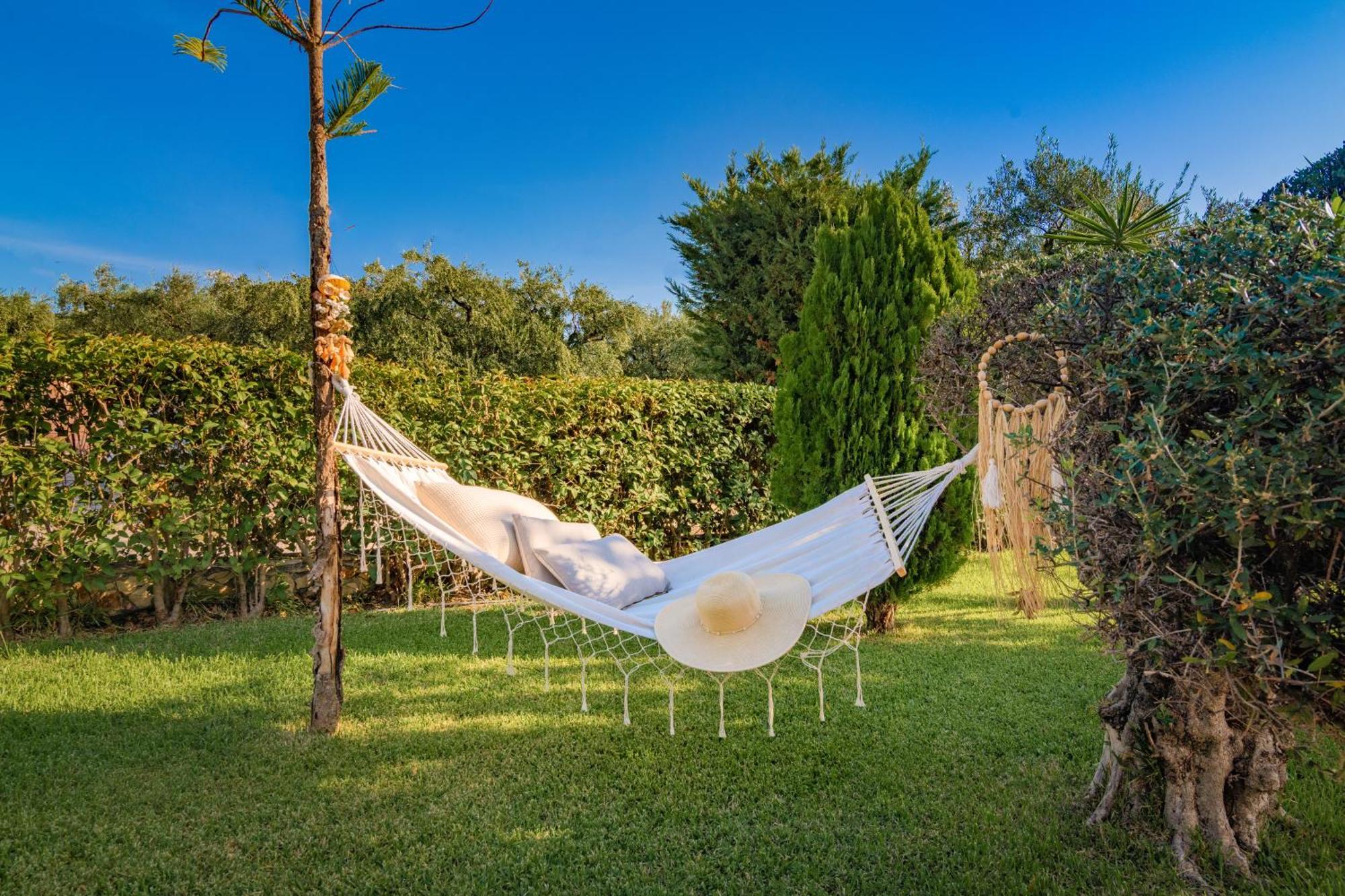 Villa Vrisi Fagias Luaran gambar