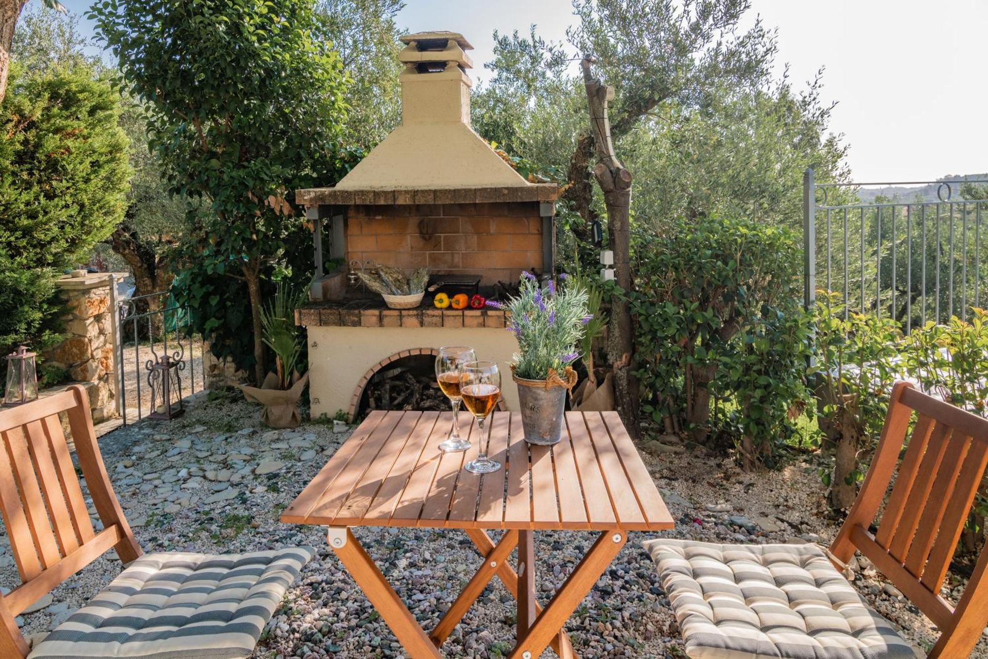 Villa Vrisi Fagias Luaran gambar