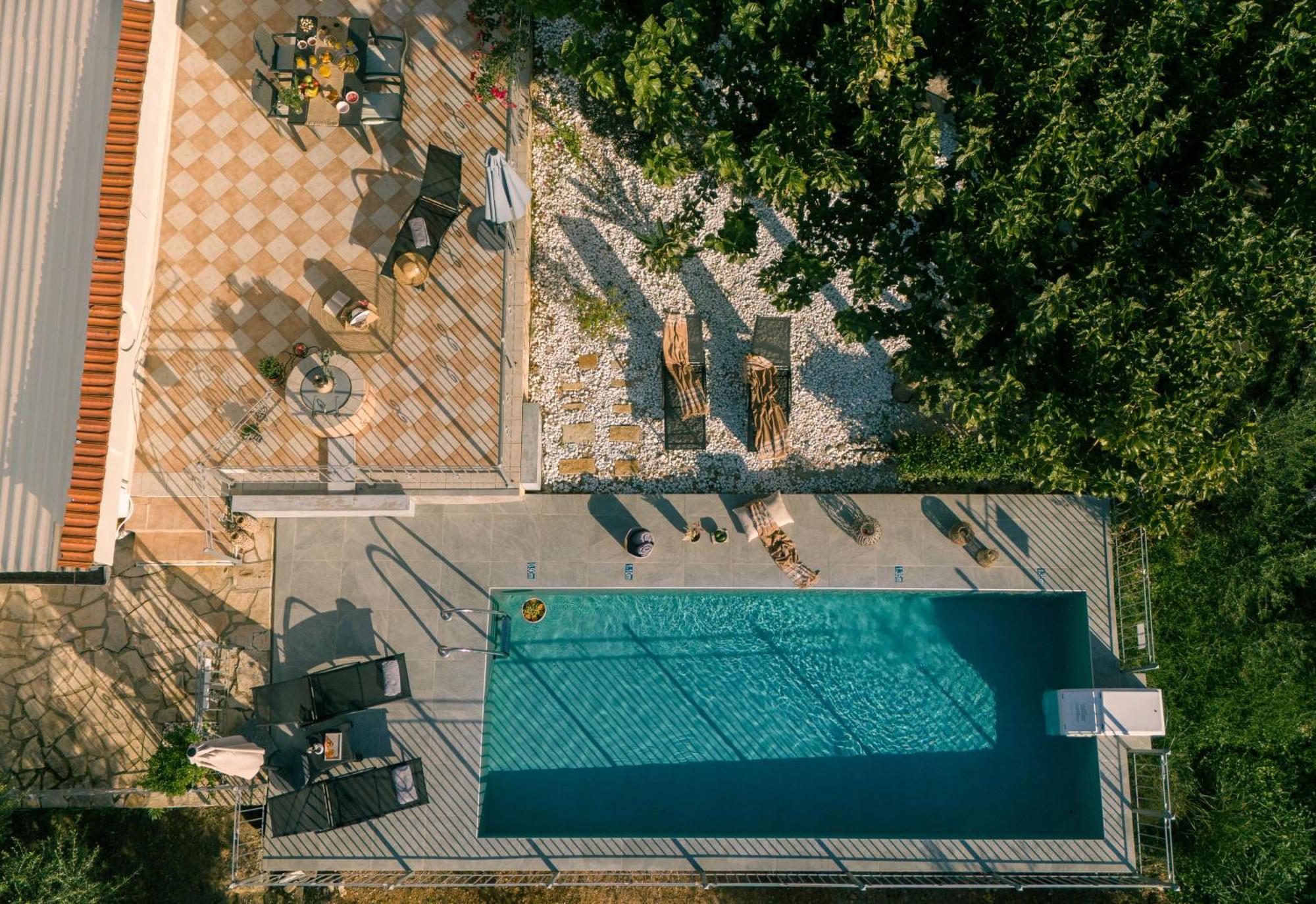 Villa Vrisi Fagias Luaran gambar